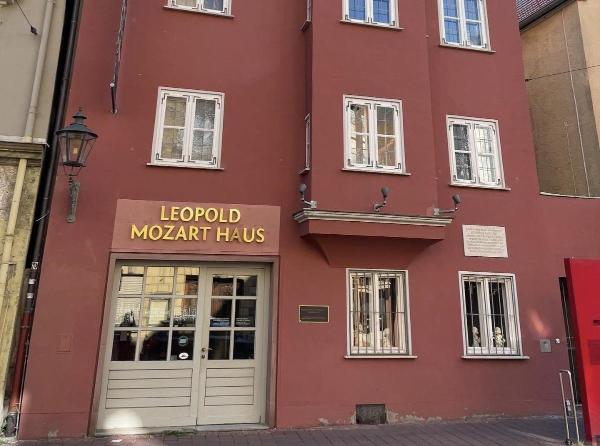 Bild: Das Leopold Mozart Haus in Augsburg - Auf den Spuren eines Musikgenies